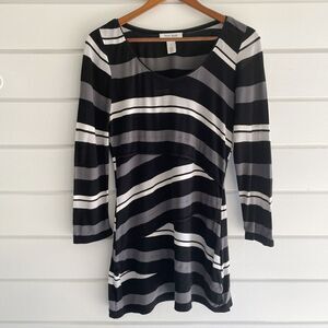 White House Black Market Women's Black White Striped Asymmetric Tiered Dress Sma